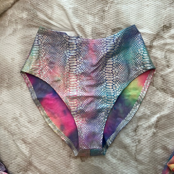 Snakeskin Rave Bottoms - Picture 5 of 5